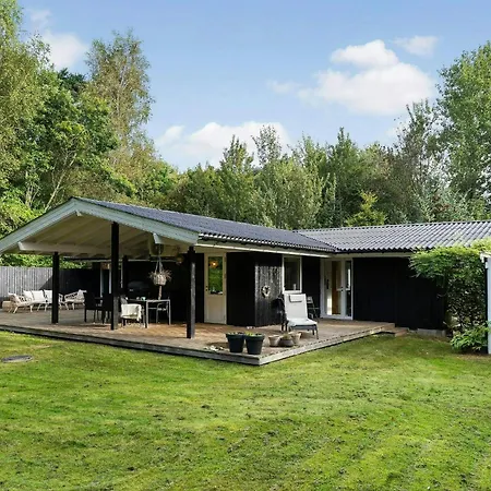 Bright Summer House Near In Sejerobugten بيت للعطل Hove Strand